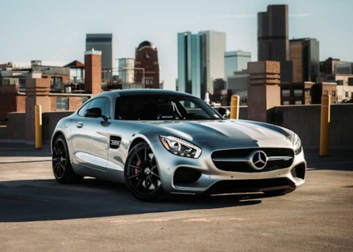 Trade ins – dark blue sedan